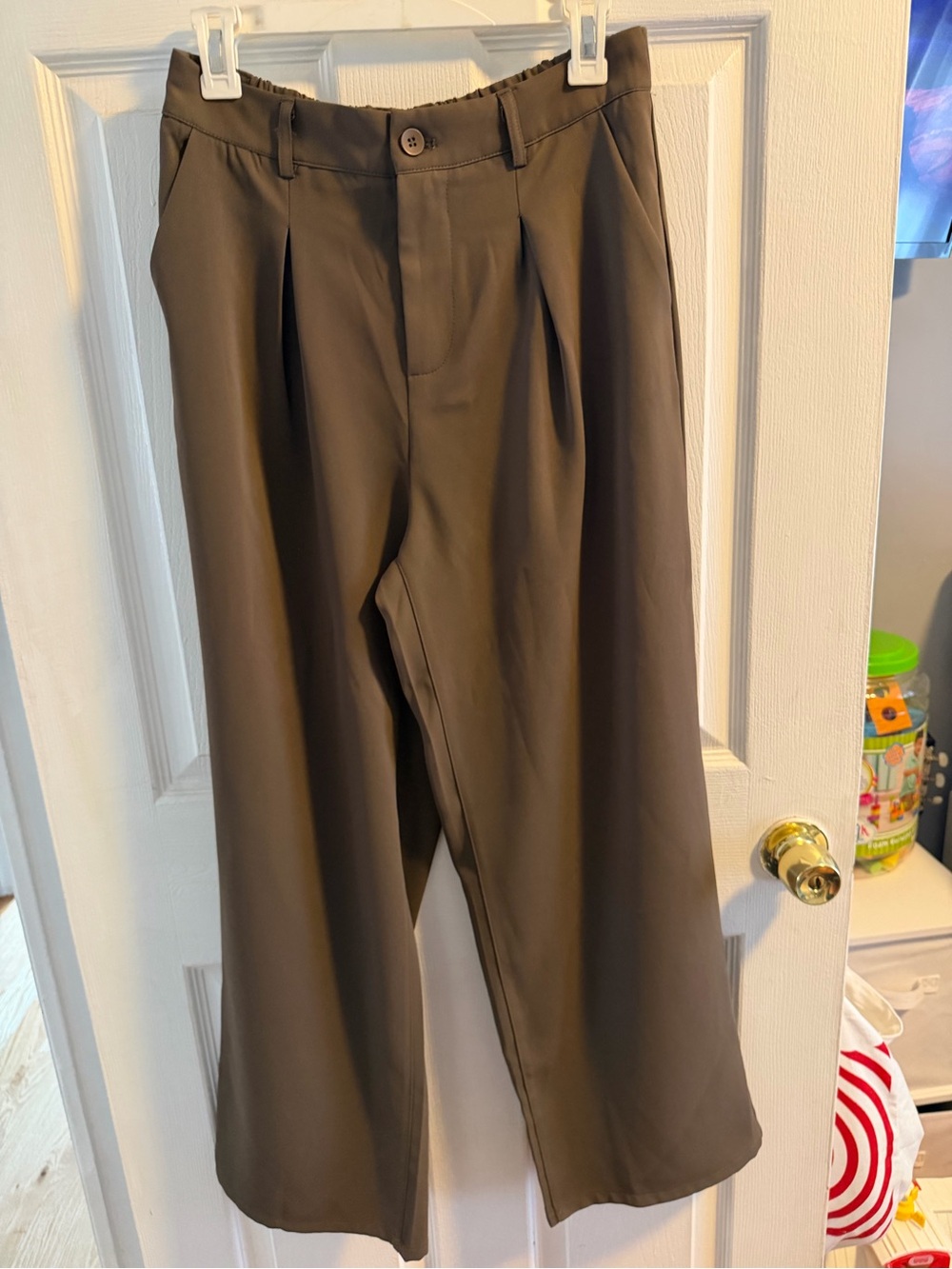 Wide-Leg Dress Pants in Olive Brown